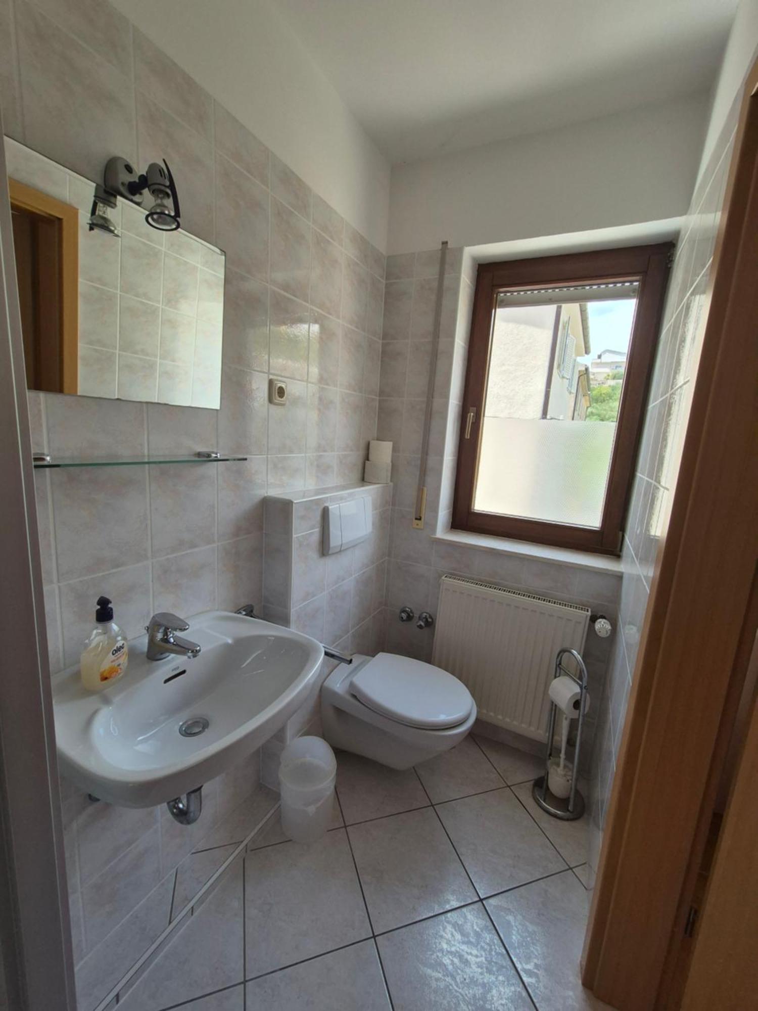 Apartments And Rooms Mamic Dugi Rat Exterior foto