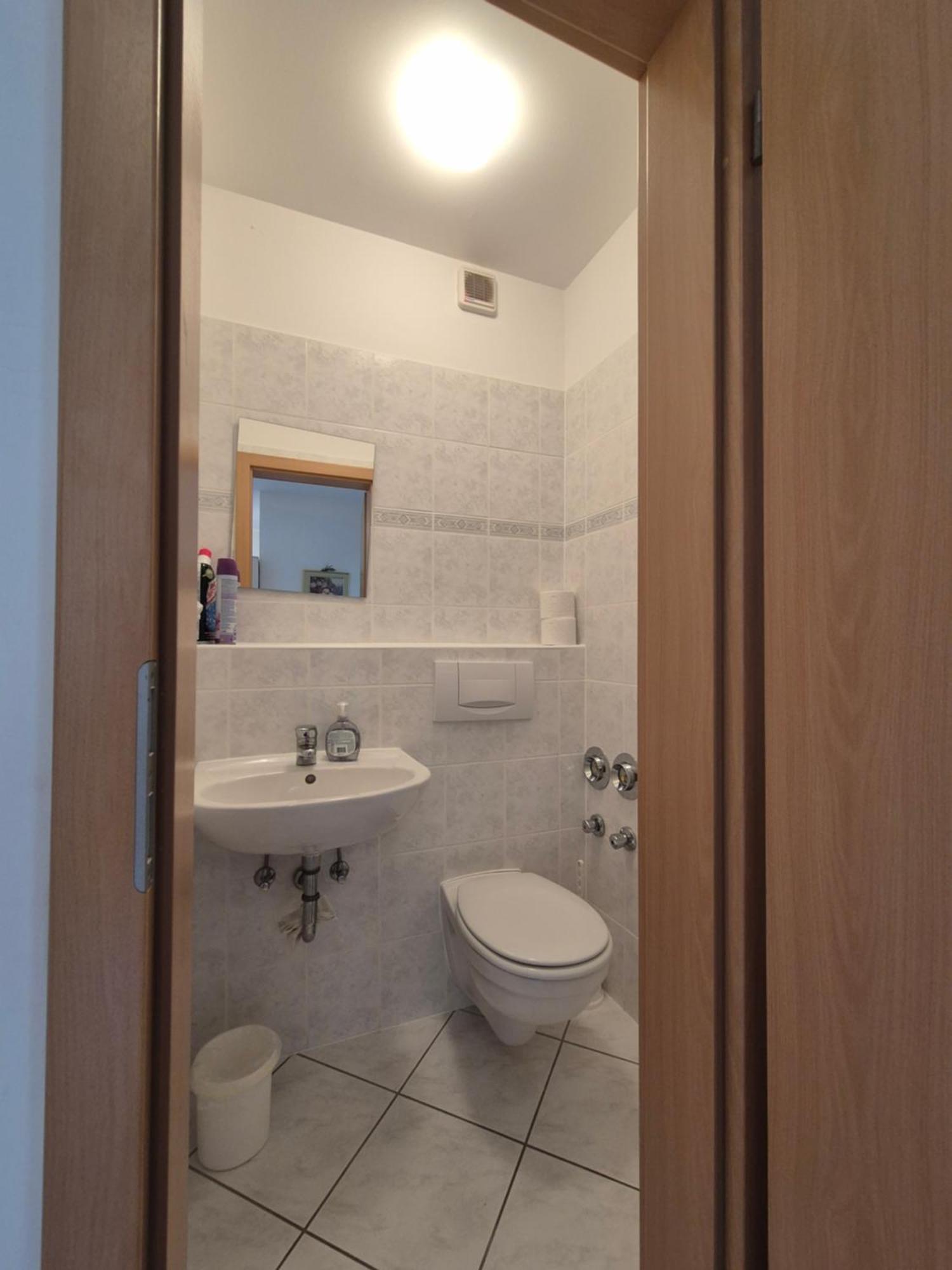 Apartments And Rooms Mamic Dugi Rat Exterior foto